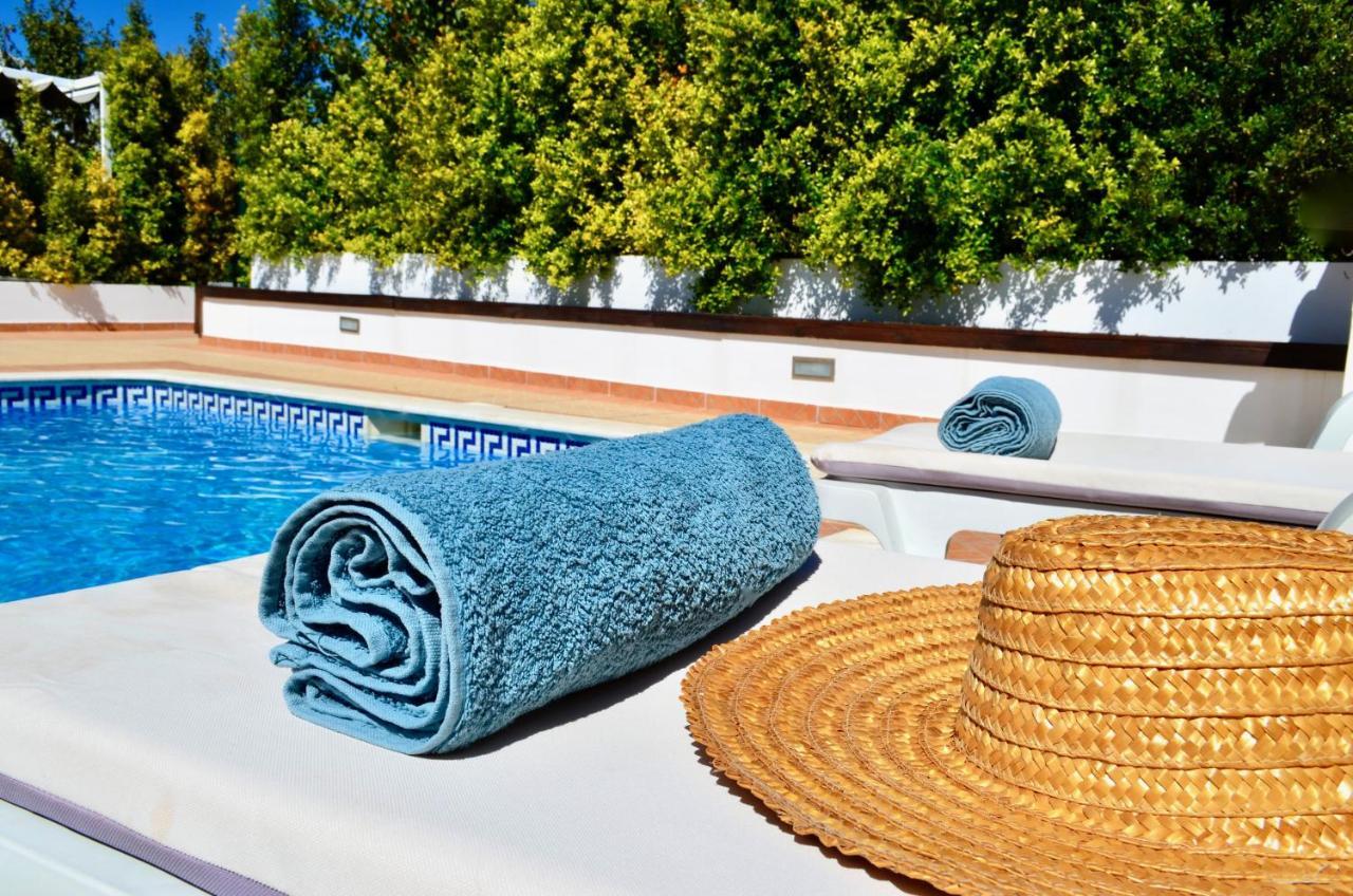 Villa Eltael - Rita Apartment - Warm Pool Until 1 November 曼塔罗塔 外观 照片